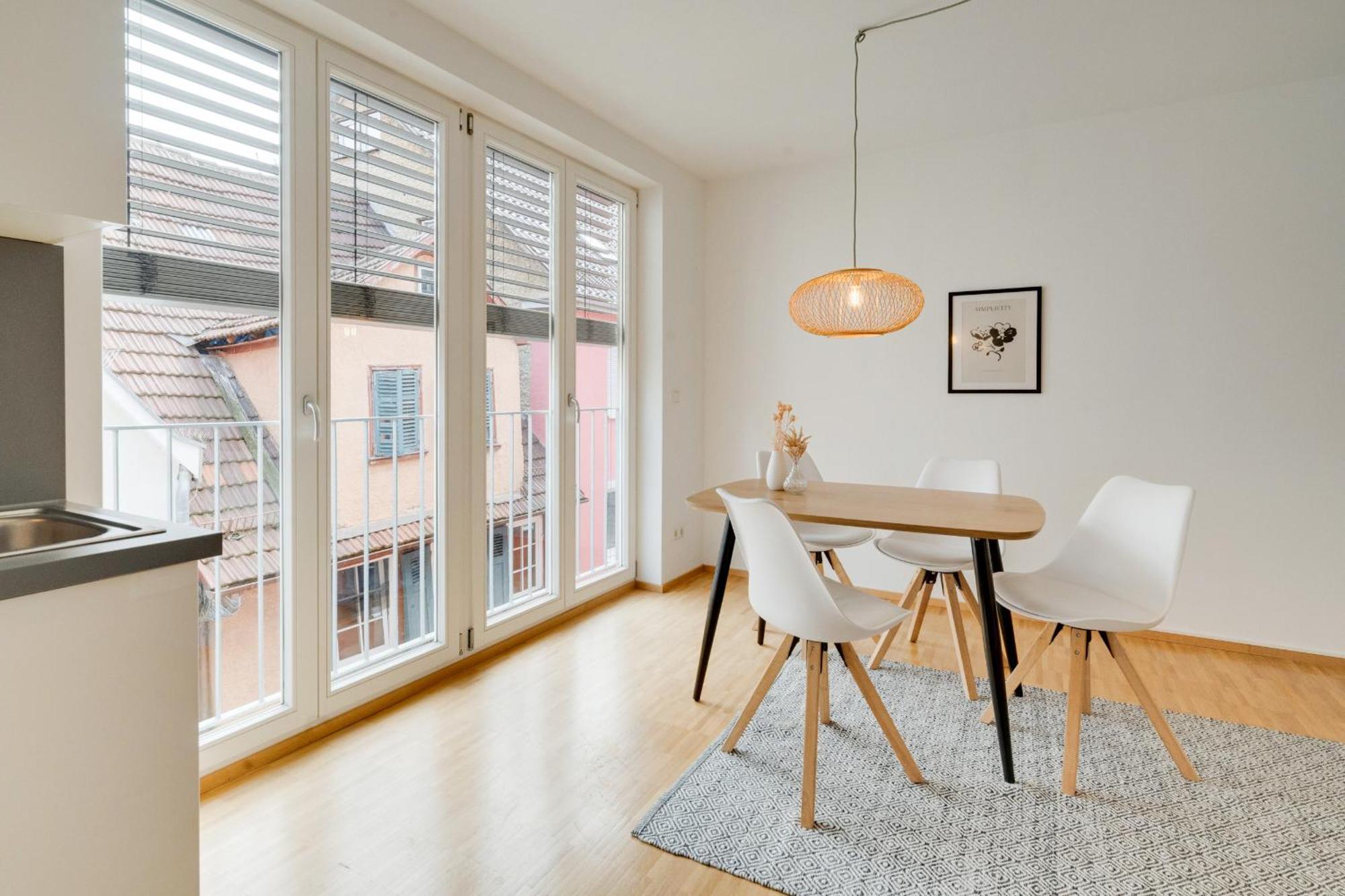 Altstadt Apartment 2 Zimmer Am Weibermarkt รอยท์ลิงเงน ภายนอก รูปภาพ