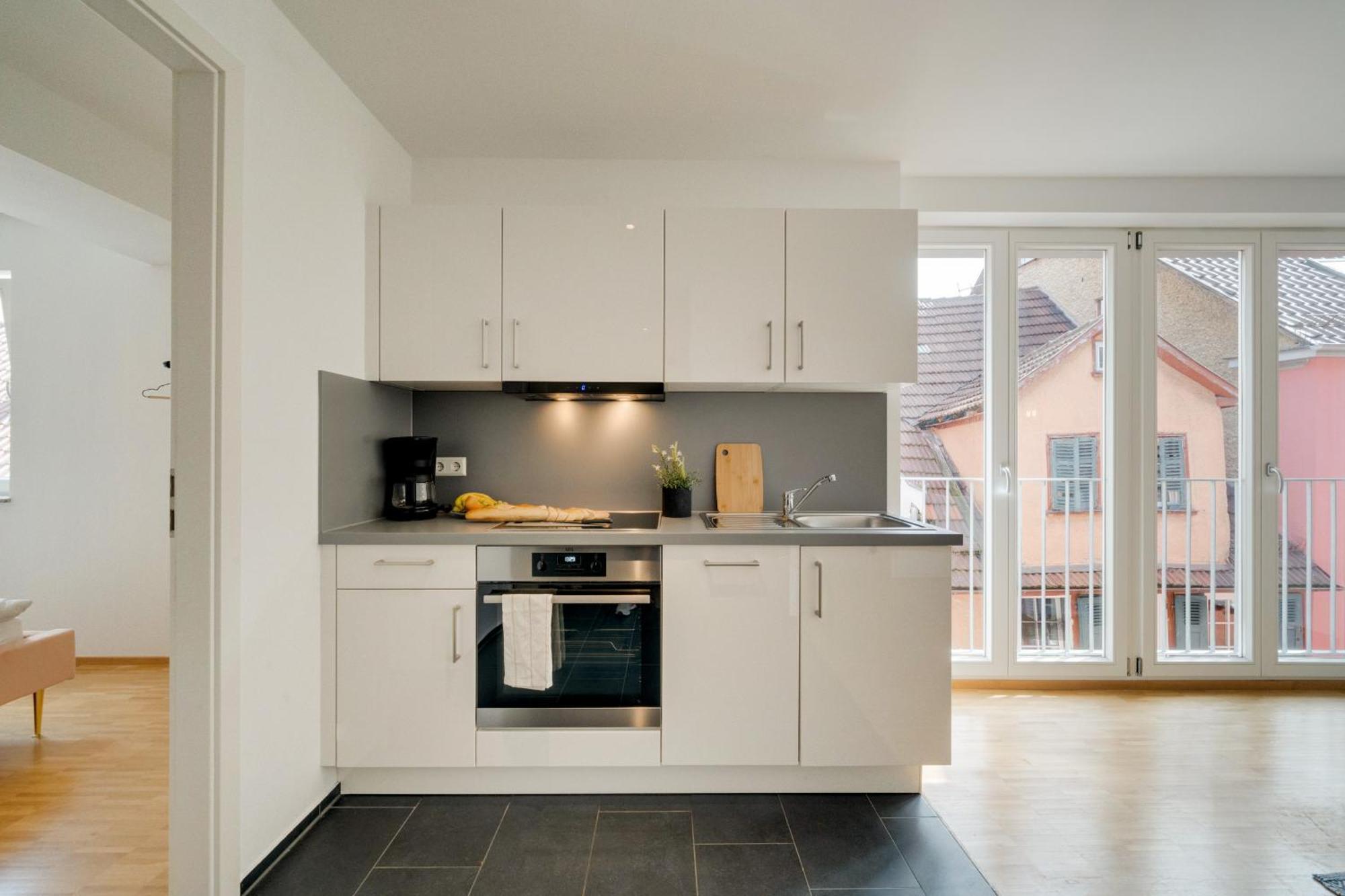 Altstadt Apartment 2 Zimmer Am Weibermarkt รอยท์ลิงเงน ภายนอก รูปภาพ