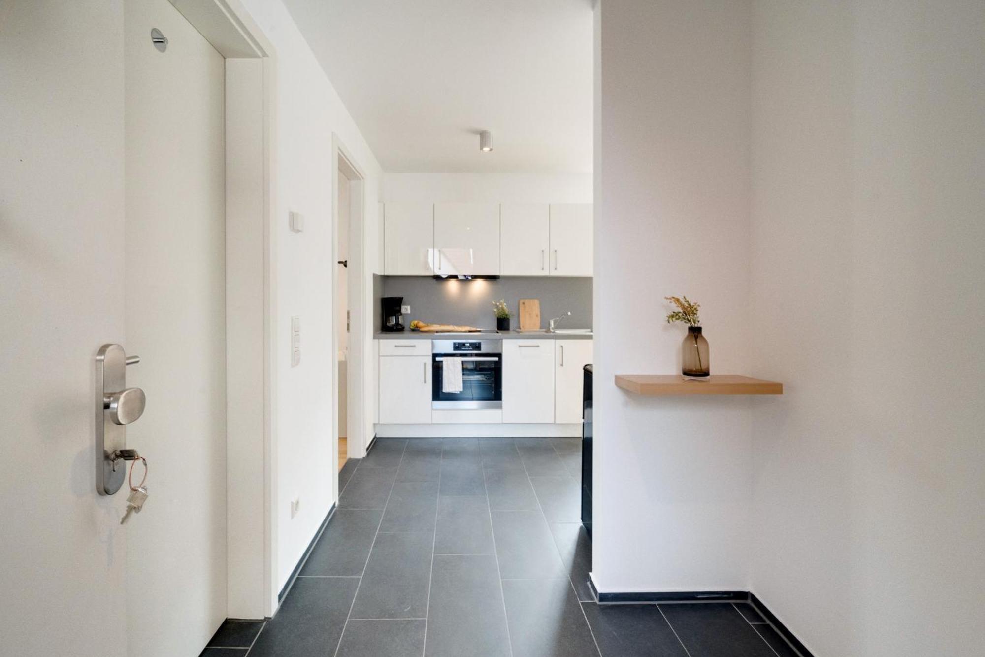 Altstadt Apartment 2 Zimmer Am Weibermarkt รอยท์ลิงเงน ภายนอก รูปภาพ