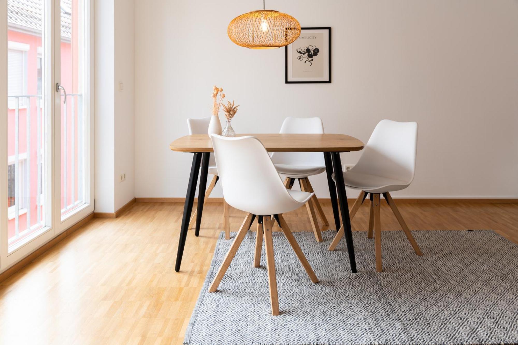 Altstadt Apartment 2 Zimmer Am Weibermarkt รอยท์ลิงเงน ภายนอก รูปภาพ